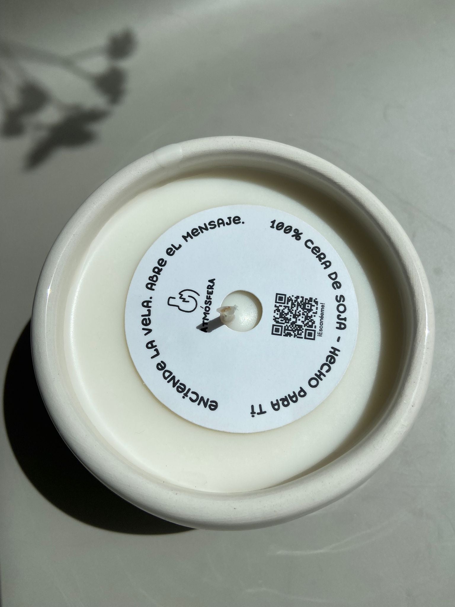 Candela con messaggio all'interno: "Fermati. Accendi. Scopri." - 160 ml